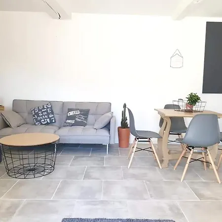 Διαμέρισμα Lumineux A Sainte-genevieve, 45 M² Jardin *